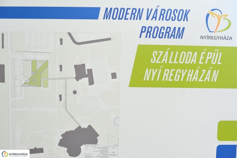 Új szálloda épül Sóstón - fotó Szarka Lajos