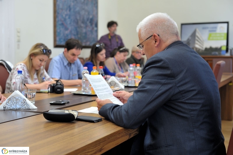 Új szálloda épül Sóstón - fotó Szarka Lajos