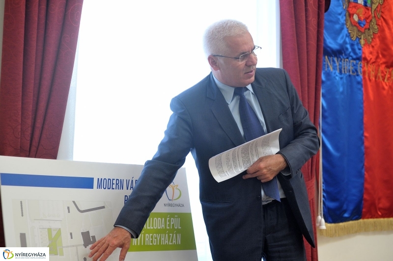 Új szálloda épül Sóstón - fotó Szarka Lajos