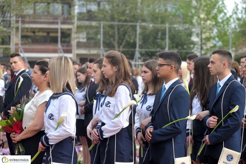 Ballagás a Vasvári gimiben - fotó Szarka Lajos