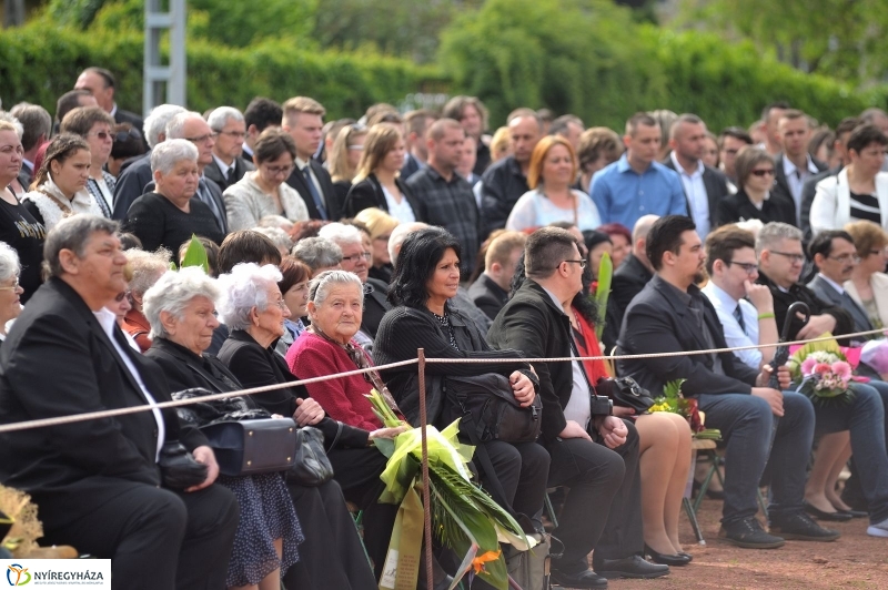Ballagás a Vasvári gimiben - fotó Szarka Lajos