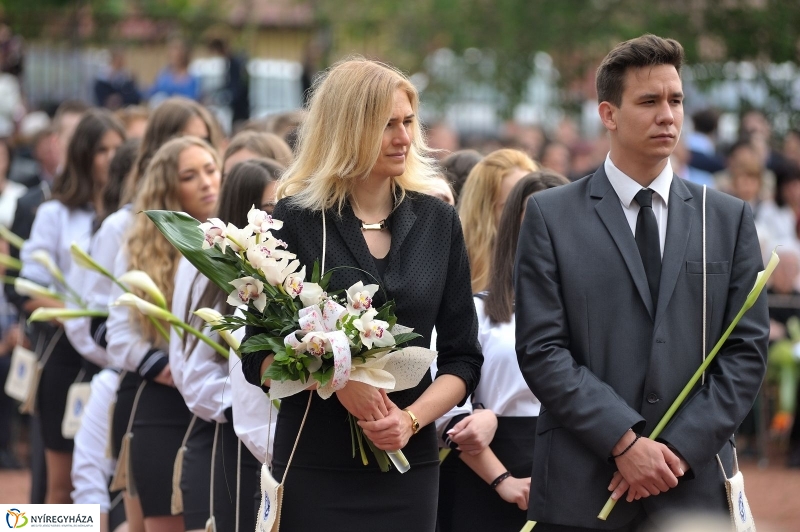 Ballagás a Vasvári gimiben - fotó Szarka Lajos