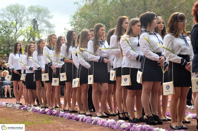 Ballagás a Vasvári gimiben - fotó Szarka Lajos