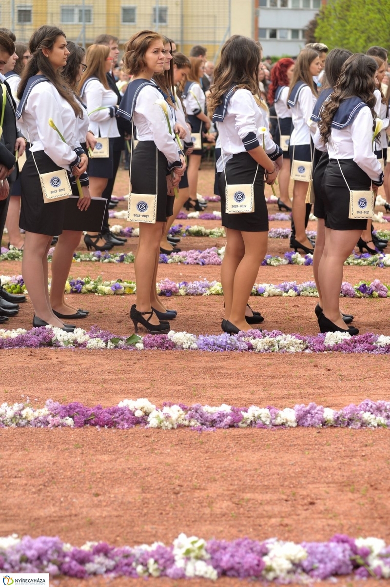Ballagás a Vasvári gimiben - fotó Szarka Lajos
