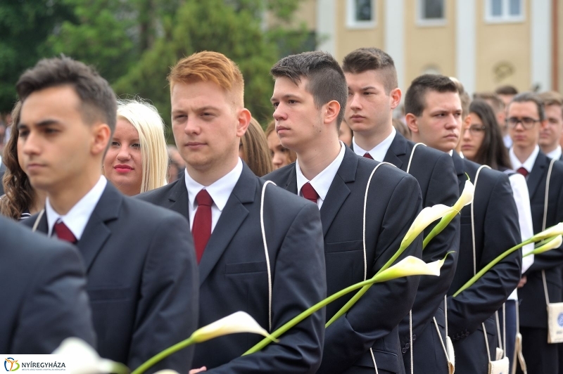Ballagás a Vasvári gimiben - fotó Szarka Lajos
