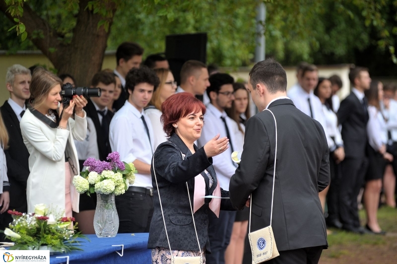 Ballagás a Vasvári gimiben - fotó Szarka Lajos