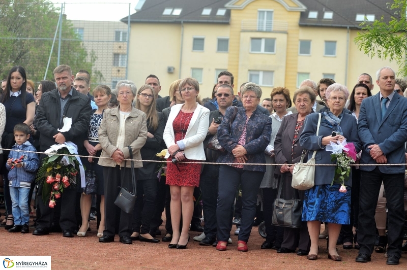 Ballagás a Vasvári gimiben - fotó Szarka Lajos