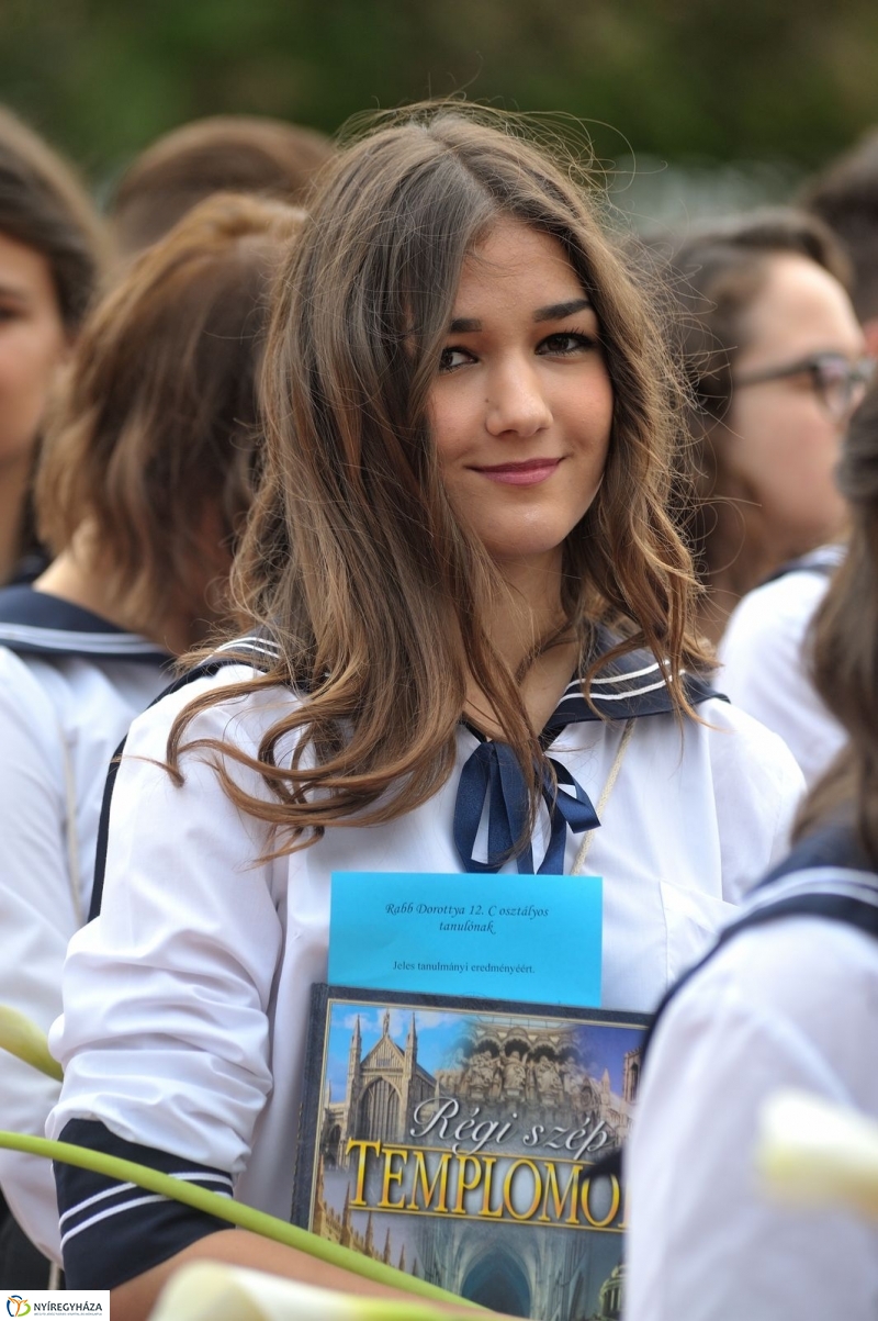 Ballagás a Vasvári gimiben - fotó Szarka Lajos