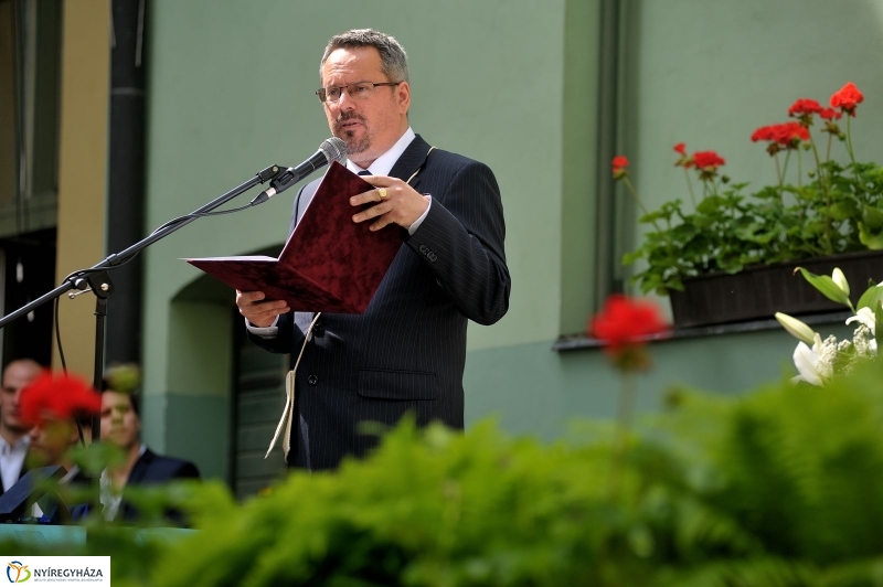 Ballagás a Kölcsey gimiben - fotó Szarka Lajos