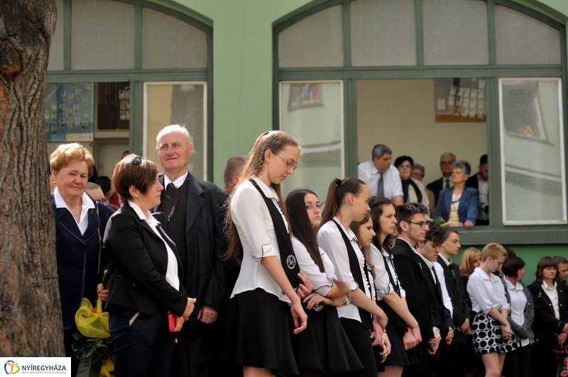 Ballagás a Kölcsey gimiben - fotó Szarka Lajos