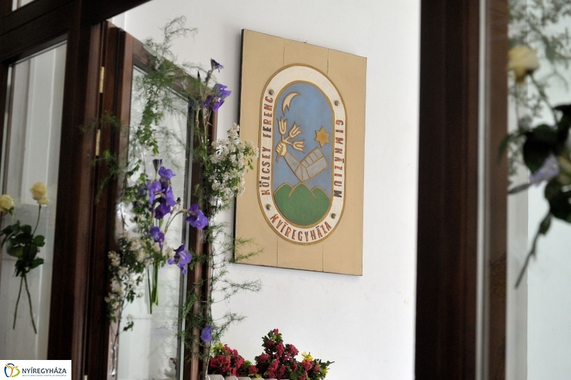 Ballagás a Kölcsey gimiben - fotó Szarka Lajos