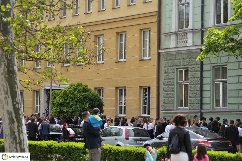 Ballagás a Kölcsey gimiben - fotó Szarka Lajos