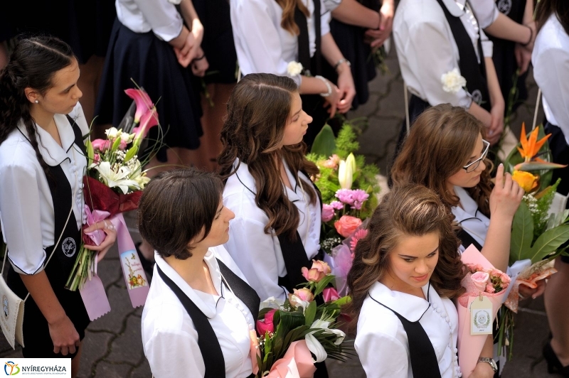Ballagás a Kölcsey gimiben - fotó Szarka Lajos