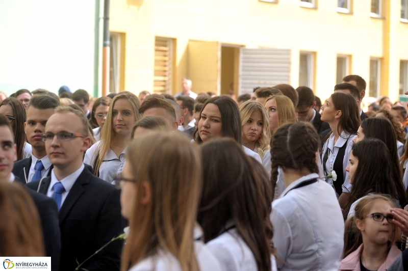 Ballagás a Kölcsey gimiben - fotó Szarka Lajos