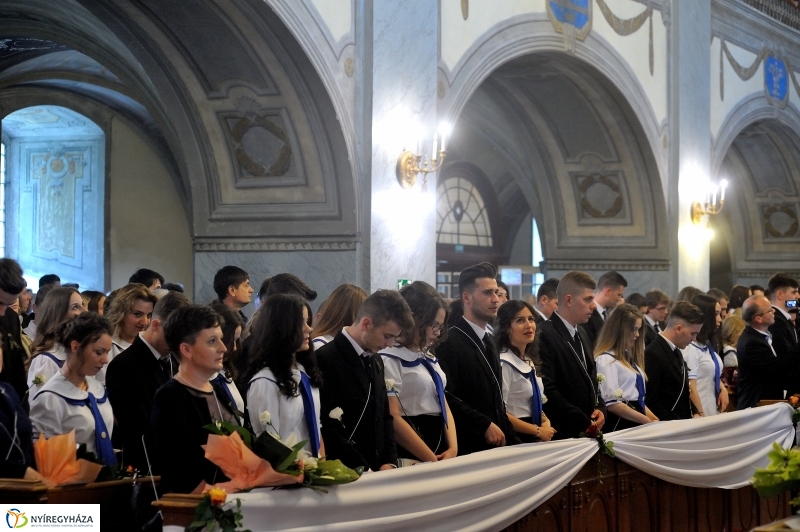 Ballagás a Kossuth gimiben - fotó Szarka Lajos