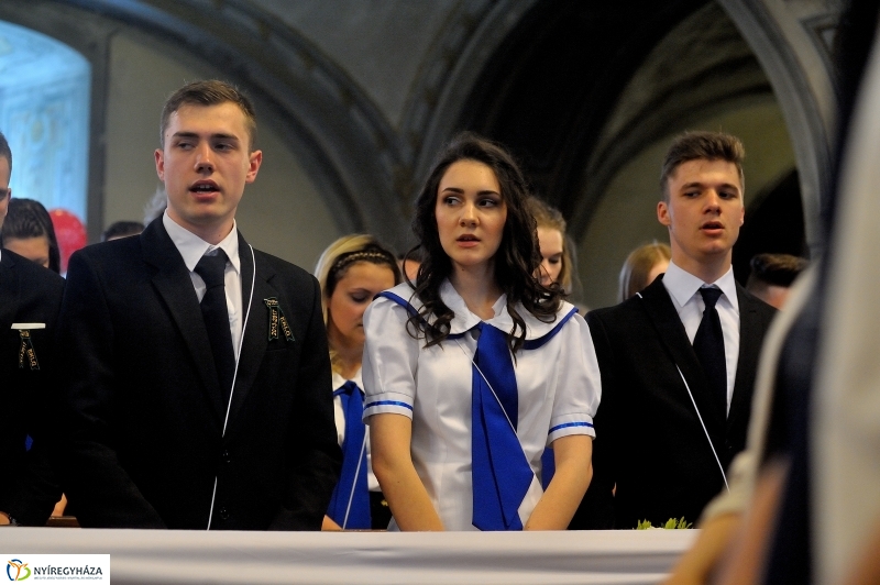 Ballagás a Kossuth gimiben - fotó Szarka Lajos