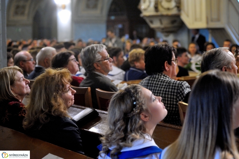 Ballagás a Kossuth gimiben - fotó Szarka Lajos