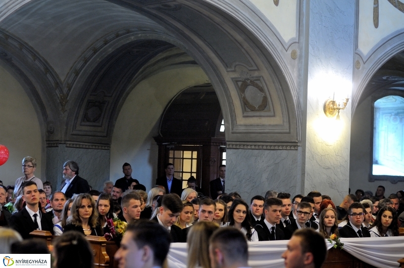 Ballagás a Kossuth gimiben - fotó Szarka Lajos