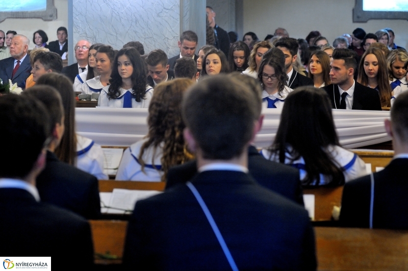 Ballagás a Kossuth gimiben - fotó Szarka Lajos