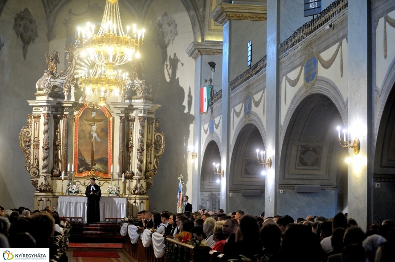 Ballagás a Kossuth gimiben - fotó Szarka Lajos