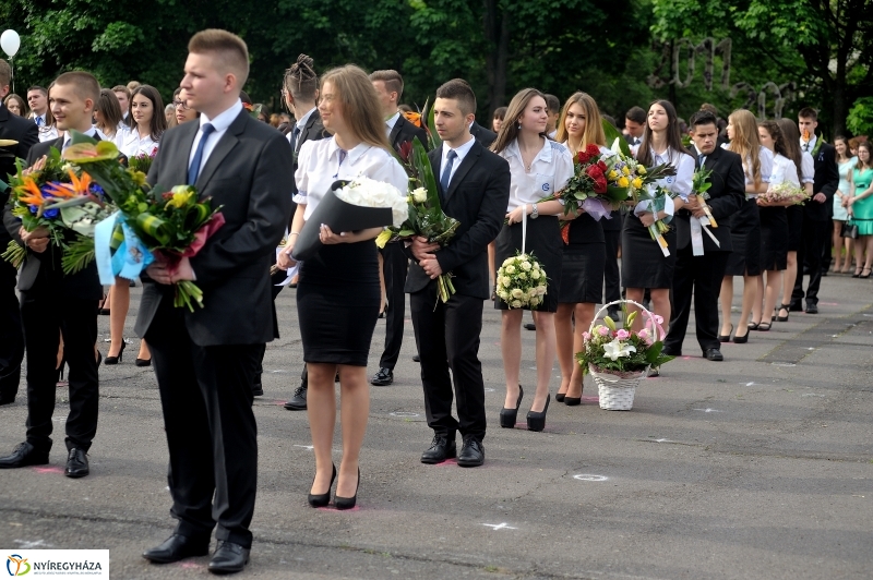 Ballagás a Krúdy gimiben - fotó Szarka Lajos