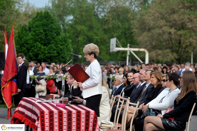 Ballagás a Krúdy gimiben - fotó Szarka Lajos