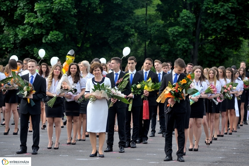 Ballagás a Krúdy gimiben - fotó Szarka Lajos
