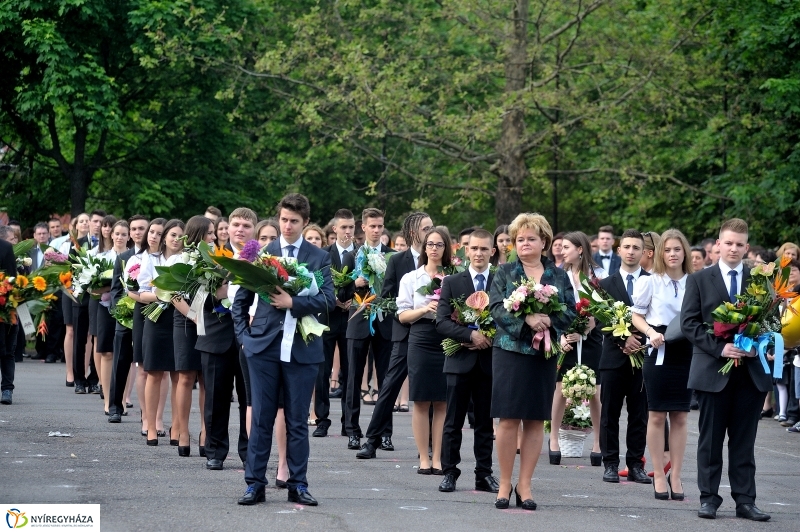 Ballagás a Krúdy gimiben - fotó Szarka Lajos