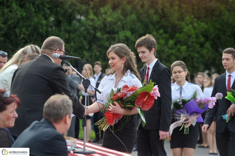 Ballagás a Krúdy gimiben - fotó Szarka Lajos