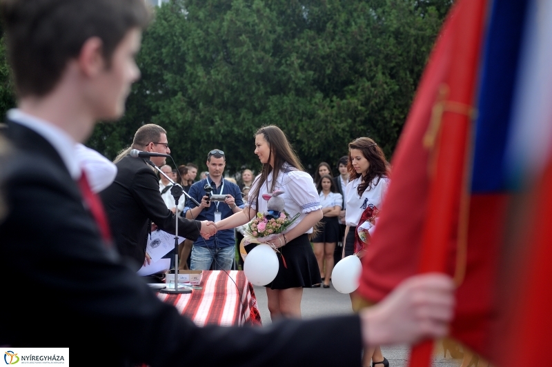 Ballagás a Krúdy gimiben - fotó Szarka Lajos