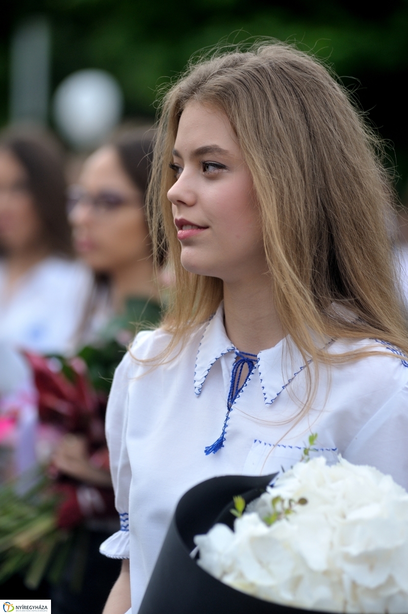 Ballagás a Krúdy gimiben - fotó Szarka Lajos