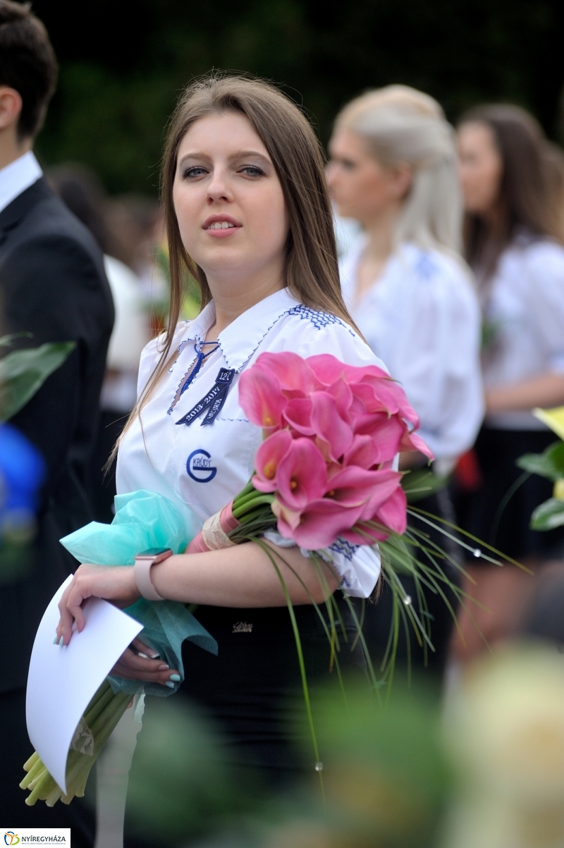 Ballagás a Krúdy gimiben - fotó Szarka Lajos