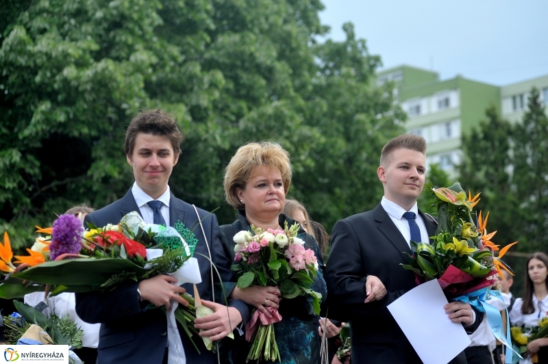 Ballagás a Krúdy gimiben - fotó Szarka Lajos