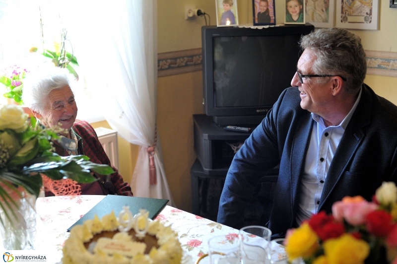 Szépkorú köszöntése - Szmolár Andrásné - fotó Szarka Lajos