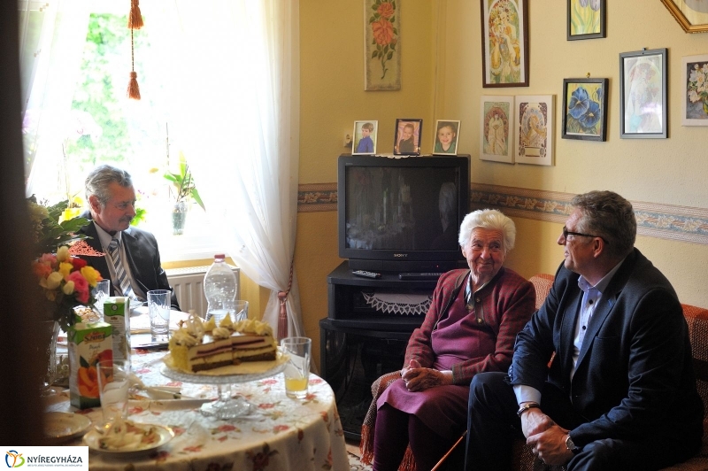 Szépkorú köszöntése - Szmolár Andrásné - fotó Szarka Lajos