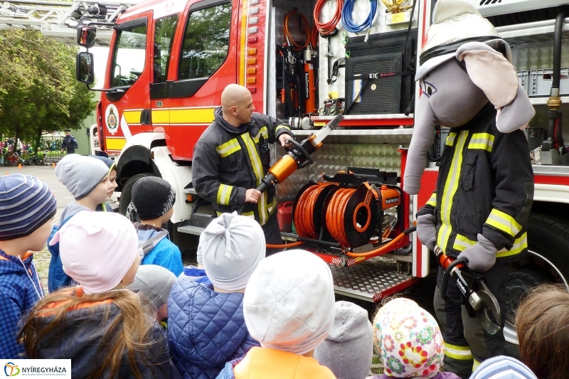 Pindúr-pandúrok - fotó Szarka Lajos