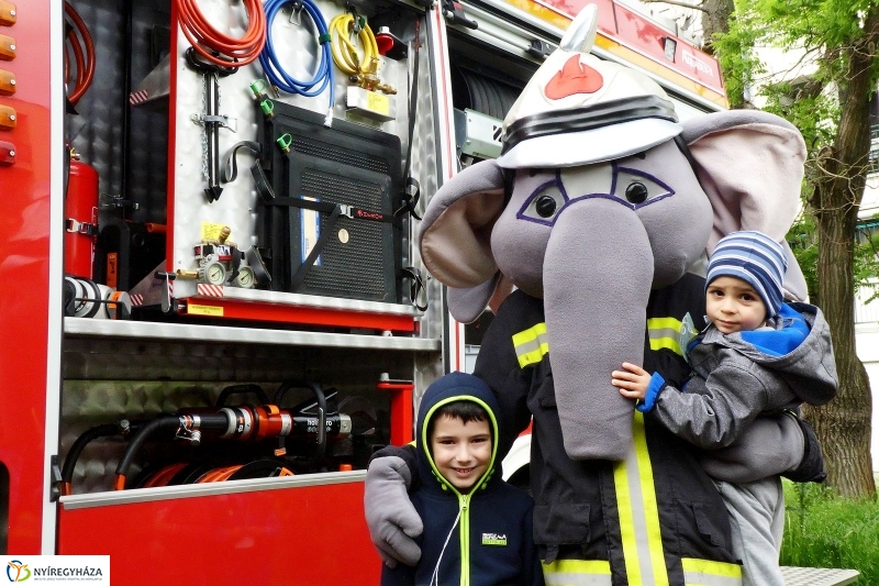 Pindúr-pandúrok - fotó Szarka Lajos