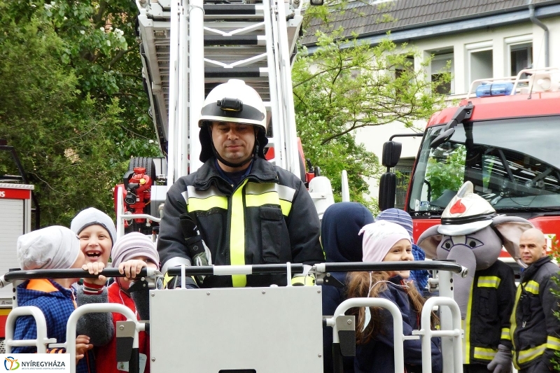 Pindúr-pandúrok - fotó Szarka Lajos