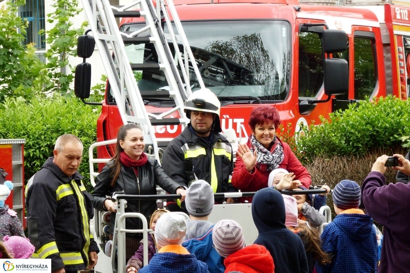 Pindúr-pandúrok - fotó Szarka Lajos