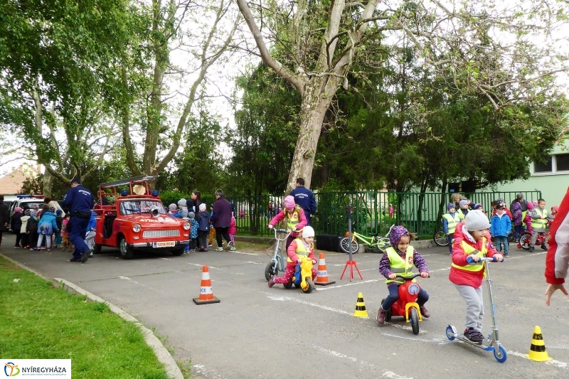 Pindúr-pandúrok - fotó Szarka Lajos