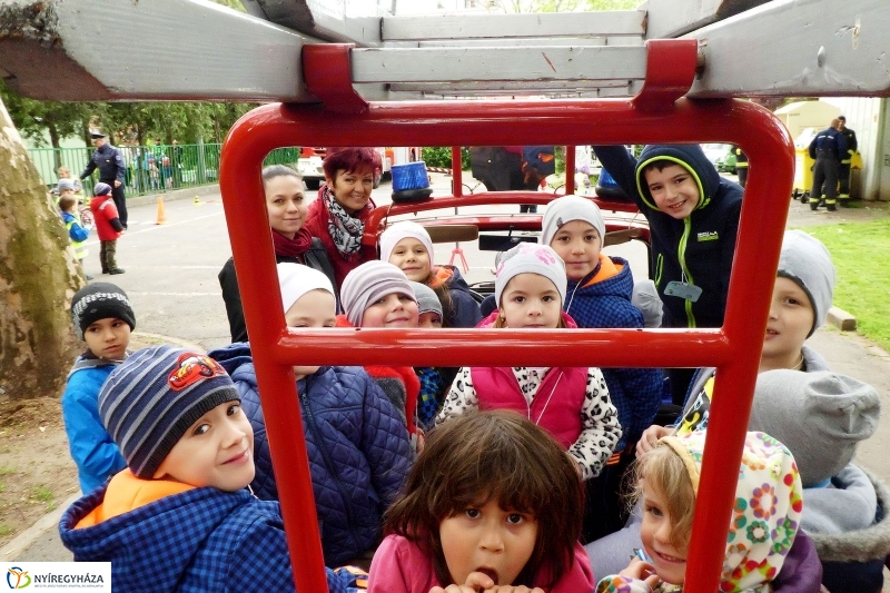 Pindúr-pandúrok - fotó Szarka Lajos