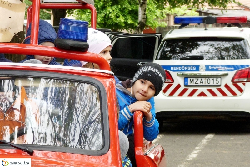 Pindúr-pandúrok - fotó Szarka Lajos