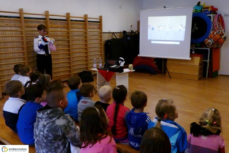 Pindúr-pandúrok - fotó Szarka Lajos