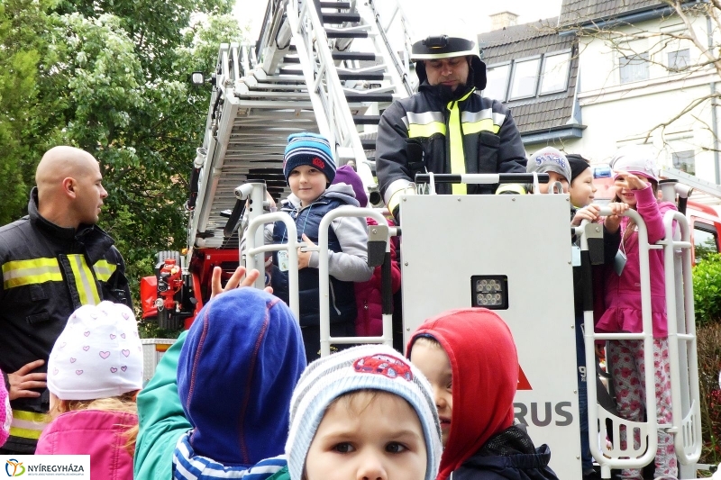 Pindúr-pandúrok - fotó Szarka Lajos