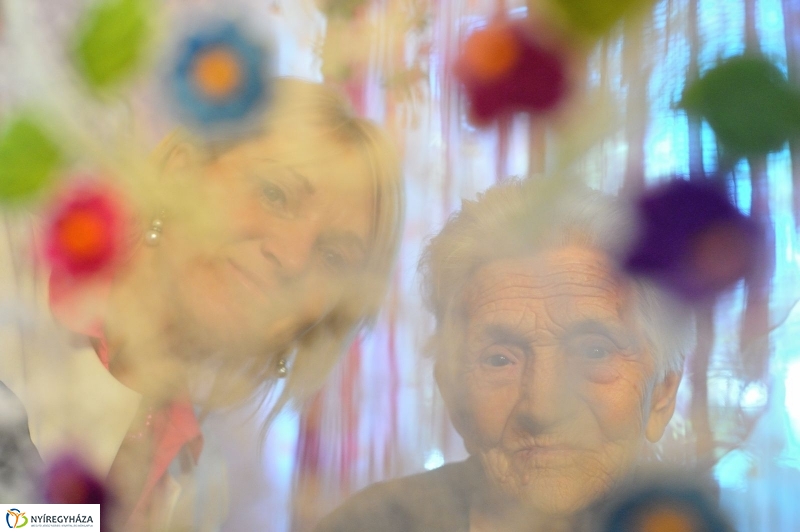 Szépkorú köszöntése - Botos Margit - fotó Szarka Lajos