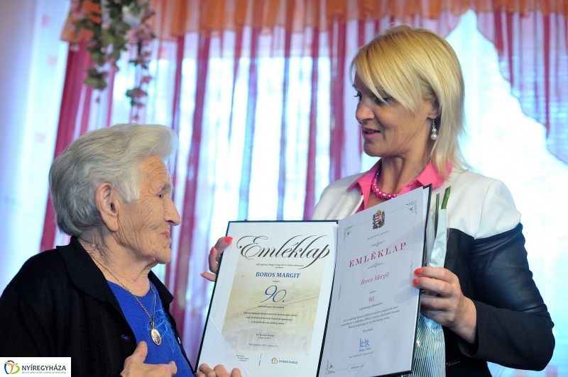 Szépkorú köszöntése - Botos Margit - fotó Szarka Lajos