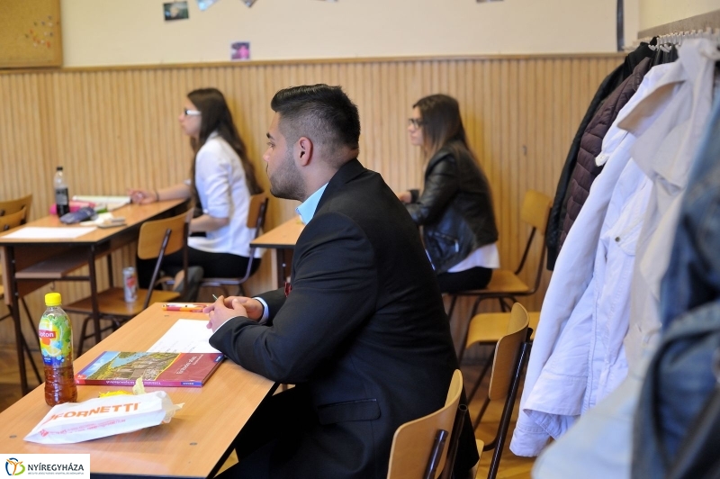 Írásbeli érettségi történelemből a Kölcsey gimiben- Szarka Lajos