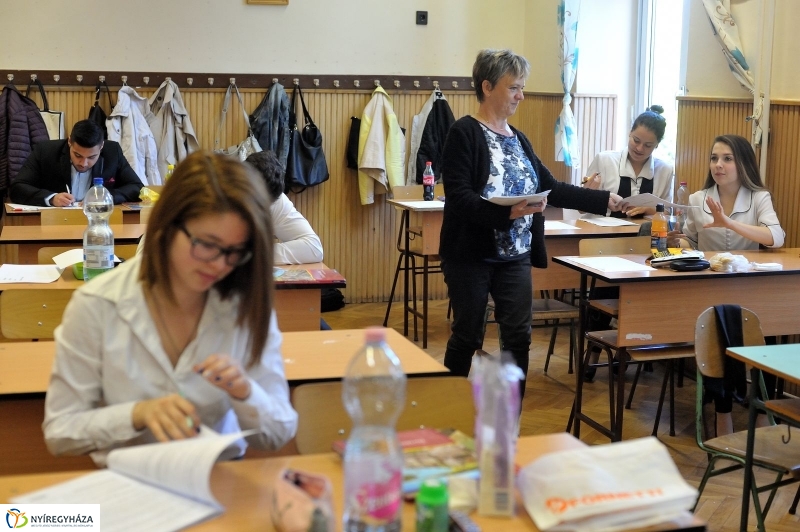 Írásbeli érettségi történelemből a Kölcsey gimiben- Szarka Lajos