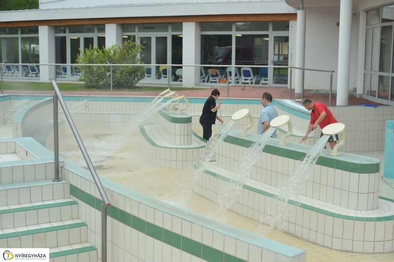 Fejlesztések az élményfürdőben - fotó Szarka Lajos