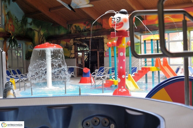 Fejlesztések az élményfürdőben - fotó Szarka Lajos